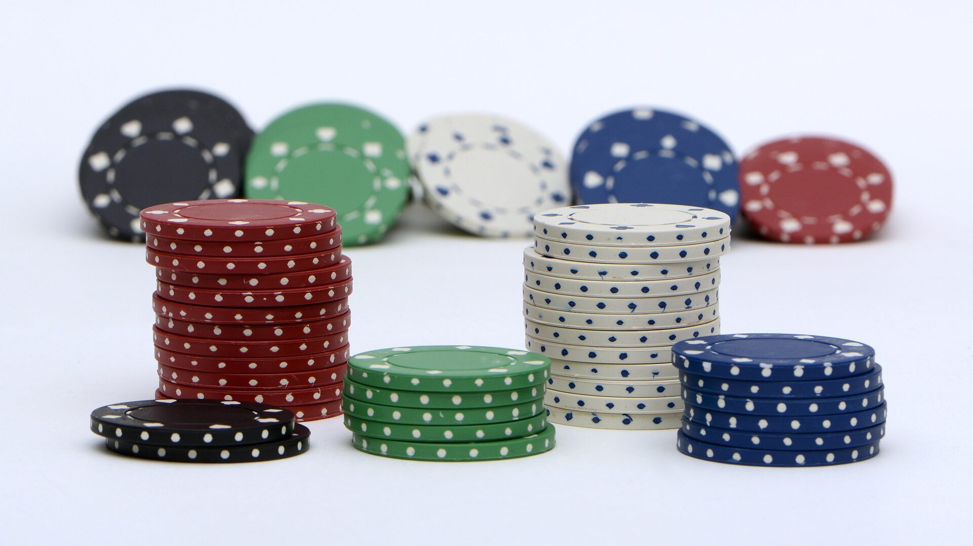 Neue Online Casinos mit Startguthaben ohne Einzahlung lohnen sich  für neue Spieler.